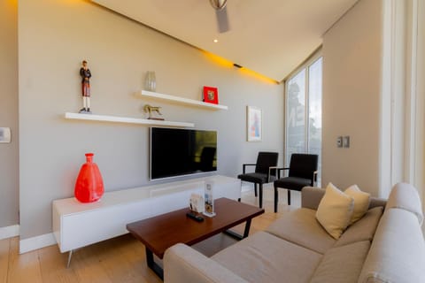 Communal lounge/ TV room, TV and multimedia