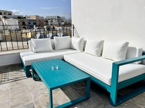 Beautiful 4-Bedroom Townhouse in Sliema House in Sliema
