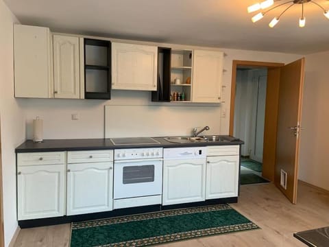 Kitchen or kitchenette, dishwasher, pet friendly, stove