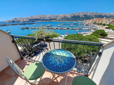 View (from property/room), Balcony/Terrace, Mountain view, Sea view