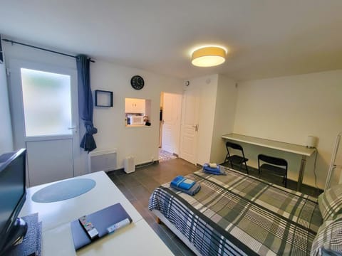 Bed, Photo of the whole room