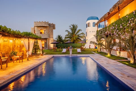 Property building, Garden, Garden view, Pool view, Swimming pool, sunbed