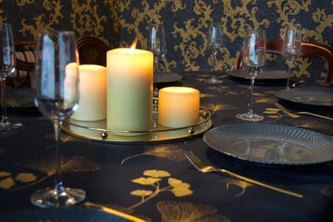 Luxury 9 Bed Manor House Hot Tub Cinema Room SkyTV House in Uttlesford