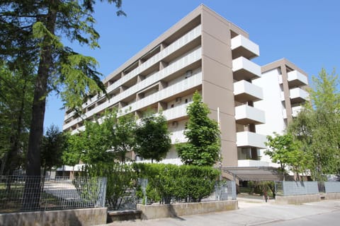 Property building, Neighbourhood, Parking