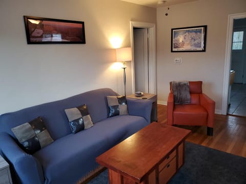 Bed, Living room, Seating area