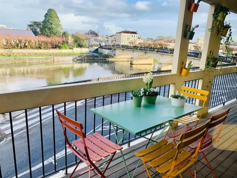 Natural landscape, View (from property/room), Balcony/Terrace, River view