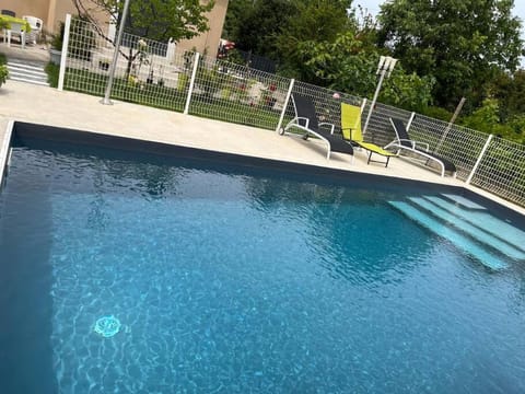 Villa climatisé avec piscine et jacuzzi House in Carpentras