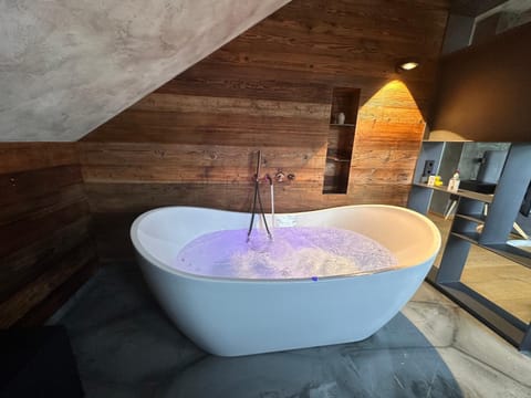 Bathroom, Bath