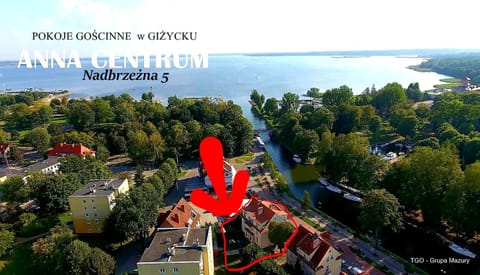 Property building, Neighbourhood, Natural landscape, Bird's eye view, City view, Lake view, Street view