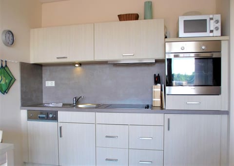 Apartment 29 "Heimathafen 29", Apartmenthaus Hafenspitze, Blickrichtung InnenstadtBinnenhafen Apartment in Eckernförde