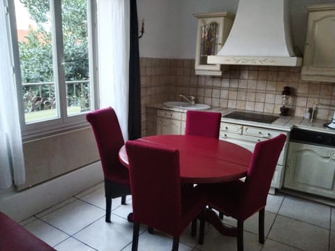 Andrea Apartment in Nogent-sur-Marne