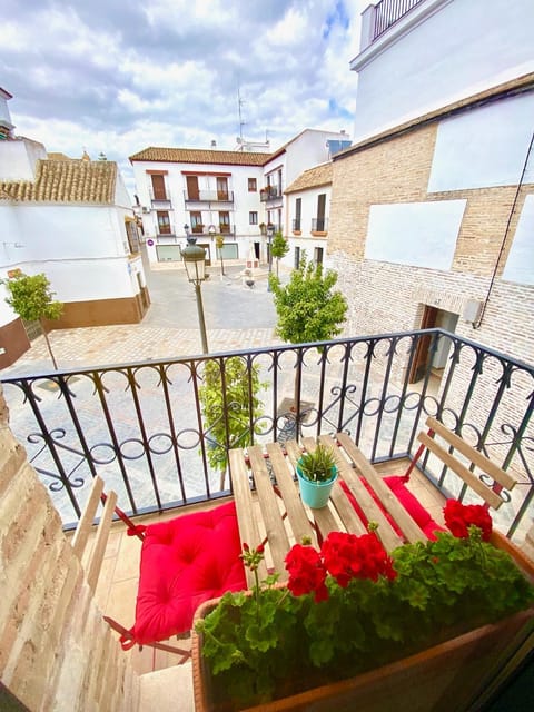 View (from property/room), Balcony/Terrace, City view