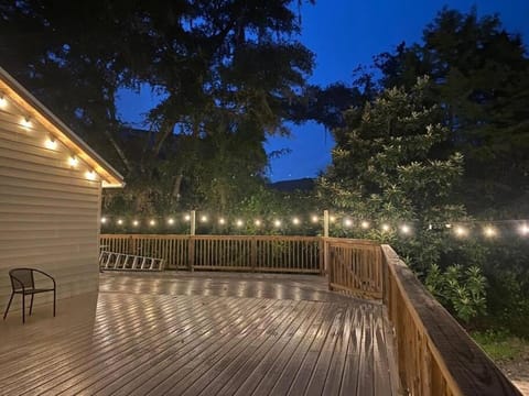 Resort Like house, 4 bedrooms, 3 bathrooms House in Longwood