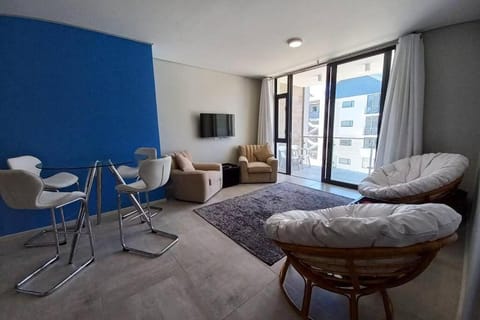 TV and multimedia, Balcony/Terrace, Living room, Seating area