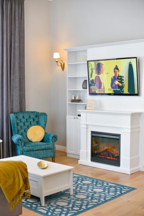 Communal lounge/ TV room, Living room