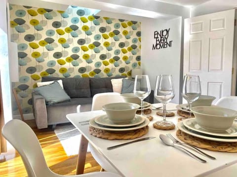 2 Bed Cottage Barnstaple North Devon Dog-Friendly! House in Barnstaple