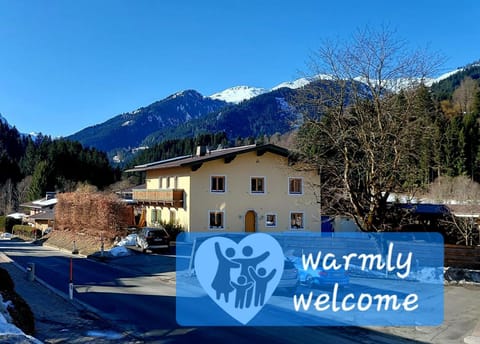 Haus Thussn, Ferienwohnung für Familien und Paare Apartment in Salzburgerland