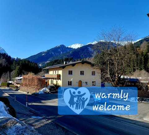 Haus Thussn, Ferienwohnung für Familien und Paare Apartment in Salzburgerland