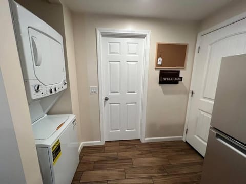 La Casita de Whittier, Private Unit w/patio area, Disney, Biola, Knotts House in La Mirada