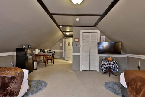 TV and multimedia, Kitchen or kitchenette