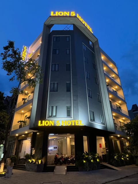 Property building, Night