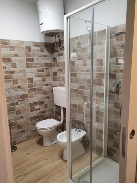 Shower, Toilet, Bathroom, bidet