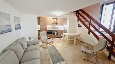 Kitchen or kitchenette, Living room