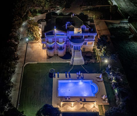 Property building, Patio, Natural landscape, Garden, Garden view, Pool view, Swimming pool, sunbed
