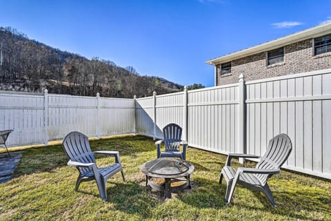 Cozy Vacation Rental Home Near Watauga Lake! House in Elizabethton