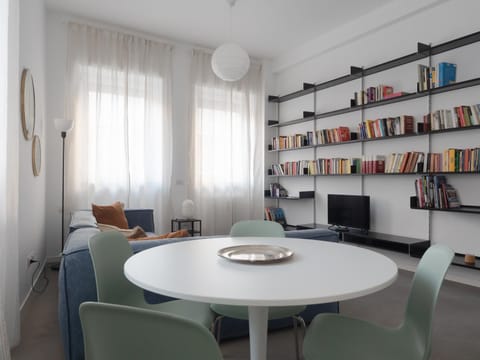 Library, TV and multimedia, Living room