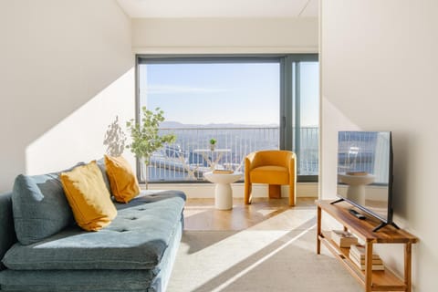 TV and multimedia, View (from property/room), Balcony/Terrace, City view, Garden view, Landmark view, Pool view, air conditioner
