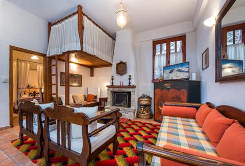 Seating area, flat iron