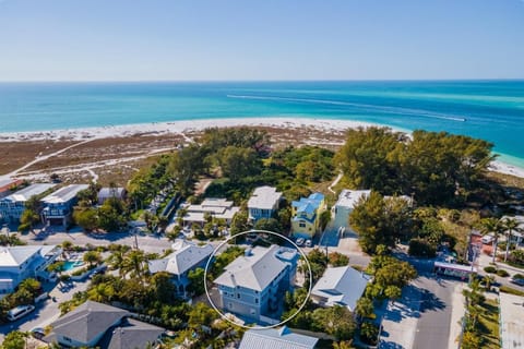Bean Point Bliss - 820 North Shore Dr House in Anna Maria Island