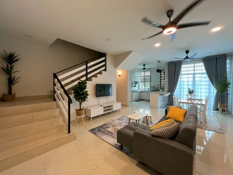 Communal lounge/ TV room, TV and multimedia, Living room, Seating area, Evening entertainment, fireplace