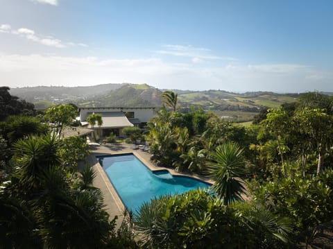 Hot Tub, Swimming pool