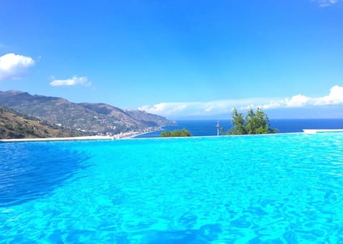 Sea view, Swimming pool