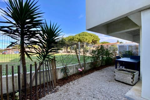 Patio, Spring, Day, Natural landscape, Garden, View (from property/room), Balcony/Terrace, Garden view