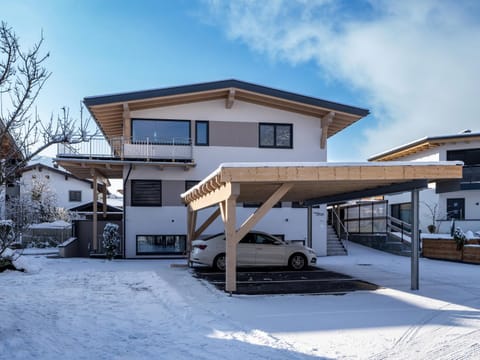 Property building, Day, Winter