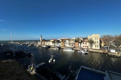 Nearby landmark, Day, Natural landscape, City view, Sea view