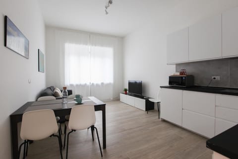 TV and multimedia, Kitchen or kitchenette, Living room, Dining area, minibar
