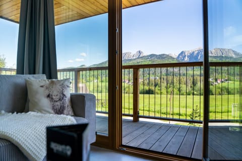 Day, Natural landscape, View (from property/room), Balcony/Terrace, Seating area, Mountain view