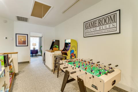 Game Room and BBQ Waterfront Lake Harmony Condo! Apartment in Big Boulder Lake
