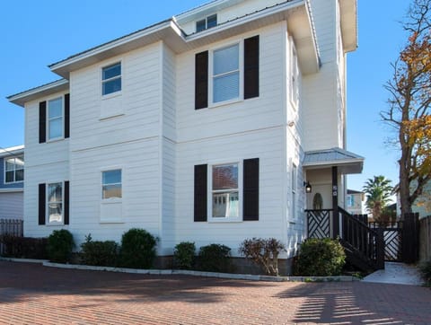Walking on Sunshine House in Miramar Beach
