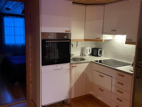 Kitchen or kitchenette, dishwasher, pet friendly, stove, toaster
