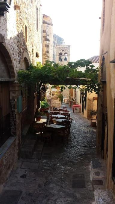 Κyma Mansion in Monemvasia House in Islands