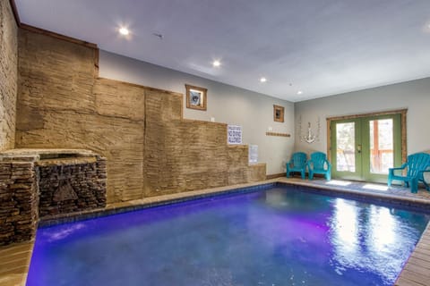 ERN840 - Splashin' Chalet - Brand New Cabin with Indoor Pool! Great Location! cabin Cabin in Pigeon Forge