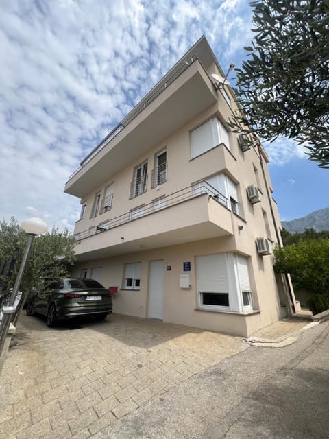 Villa Jurisic Apartment in Tučepi