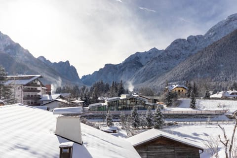 Day, Natural landscape, Winter, Mountain view