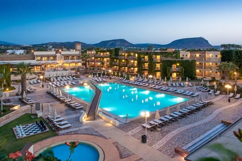 Spring, Summer, Other, Autumn, Swimming pool