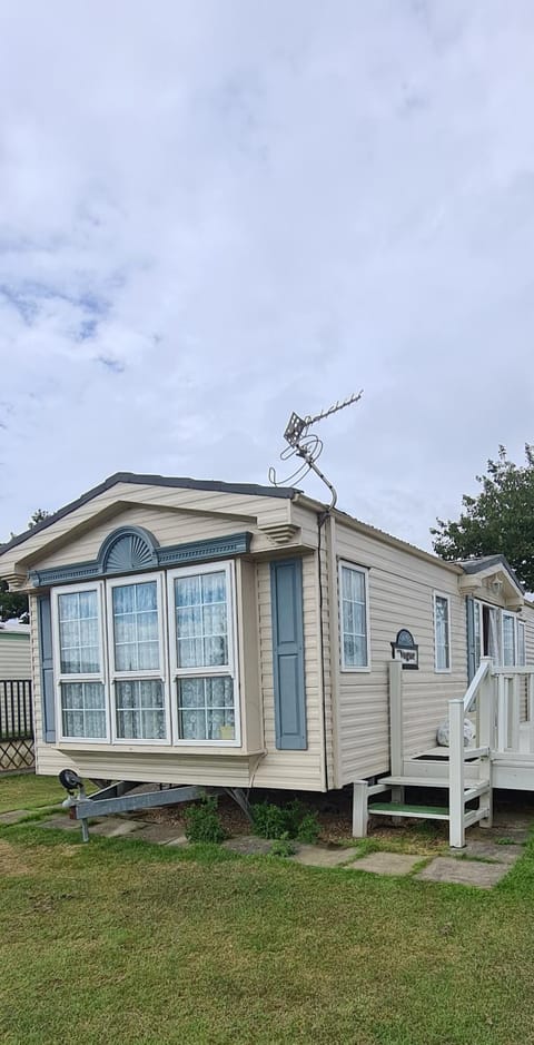 Property building, Garden view